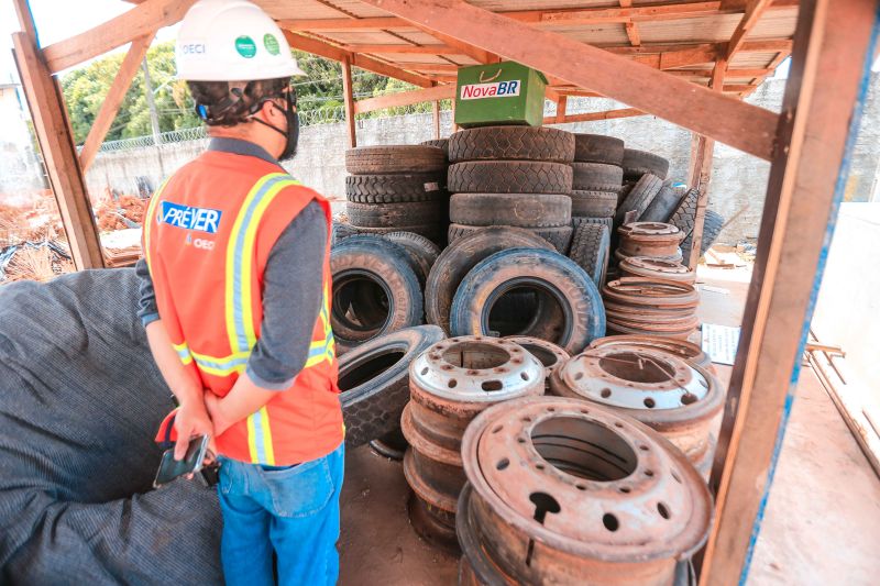 Obra Nova BR. Ciclo vias, Movimentacao Transito, descarte de lixo <div class='credito_fotos'>Foto: Jader Paes / Agência Pará   |   <a href='/midias/2020/originais/6771_cfe12a97-922d-fa60-eca3-e8bc35d3af81.jpg' download><i class='fa-solid fa-download'></i> Download</a></div>