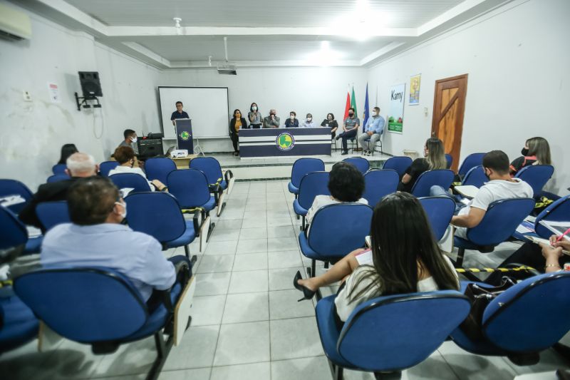 Castanhal 15 de setembro de 2020, o projeto paceria pelo ParÃ¡ agenda do desenvolvimento,Emprego e Renda, desenvolvido pelo governo do Estado atravÃ©s da secretaria de desenvolvimento EconÃ´mico, MineraÃ§Ã£o e enegia (sedeme). <div class='credito_fotos'>Foto: Alex Ribeiro / Ag. Pará   |   <a href='/midias/2020/originais/6837_27a5a035-2bae-75d5-f27b-fc310d6b35fa.jpg' download><i class='fa-solid fa-download'></i> Download</a></div>