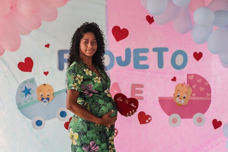 Gestante em foto do ensaio fotográfico garantido a mulheres grávidas pela Fundação ParáPaz, por meio do Projeto 'Mãe'