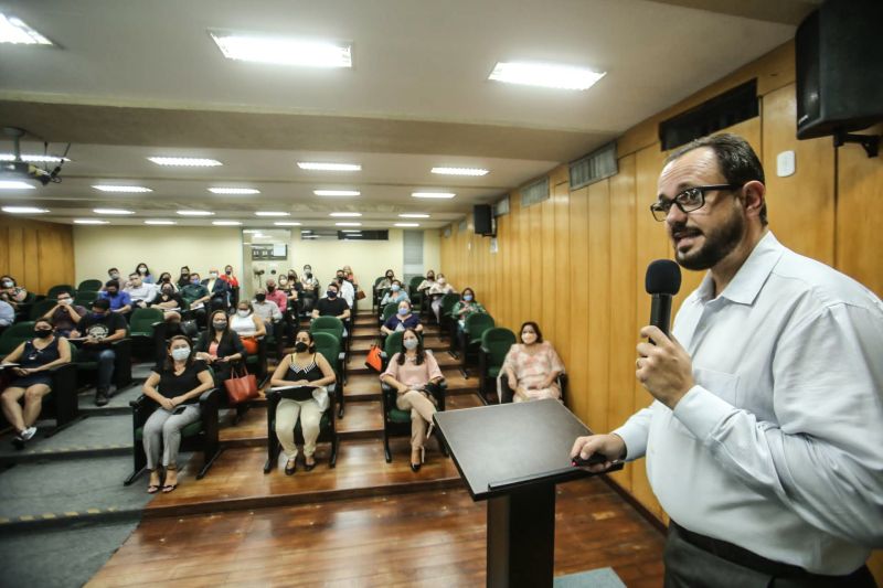 na foto: jose lucas neto <div class='credito_fotos'>Foto: Alex Ribeiro / Ag. Pará   |   <a href='/midias/2020/originais/6875_9ef87ad1-9ff0-ac21-a45c-712a0ee669ed.jpg' download><i class='fa-solid fa-download'></i> Download</a></div>