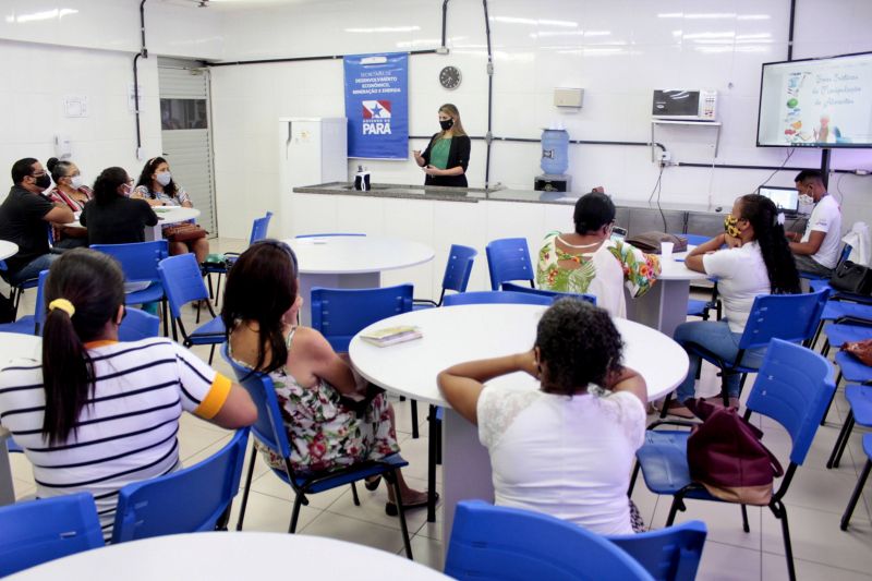 BelÃ©m, ParÃ¡, Brasil. TERPAZ MANIPULAÃ‡ÃƒO ALIMENTOS - 18/11/2020 <div class='credito_fotos'>Foto: Ricardo Amanajás / Ag. Pará   |   <a href='/midias/2020/originais/7039_cd2ed1cc-2d24-2000-7653-796f25e3c76a.jpg' download><i class='fa-solid fa-download'></i> Download</a></div>