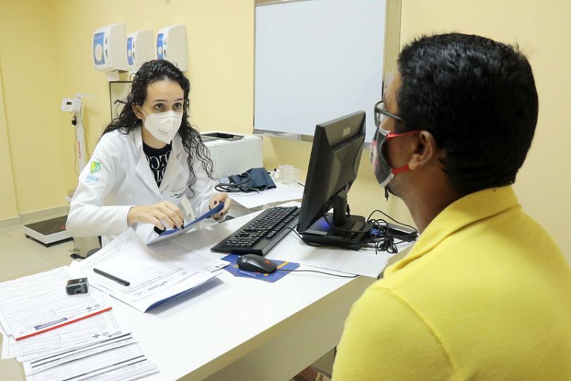 BelÃ©m, ParÃ¡, Brasil. INÃCIO ATENDIMENTO PÃ“S COVID - MAITE GADELHA - MÃ‰DICA CLÃNICA GERAL - 02/12/2020. <div class='credito_fotos'>Foto: Ricardo Amanajás / Ag. Pará   |   <a href='/midias/2020/originais/7068_73bb867c-537b-8e98-bd9a-8ca8eb5d906c.jpg' download><i class='fa-solid fa-download'></i> Download</a></div>