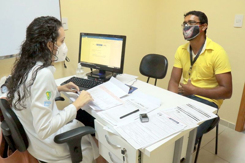 BelÃ©m, ParÃ¡, Brasil. INÃCIO ATENDIMENTO PÃ“S COVID - MAITE GADELHA - MÃ‰DICA CLÃNICA GERAL - 02/12/2020. <div class='credito_fotos'>Foto: Ricardo Amanajás / Ag. Pará   |   <a href='/midias/2020/originais/7068_930f1b5d-7339-f4f3-02e6-45fdd708404c.jpg' download><i class='fa-solid fa-download'></i> Download</a></div>