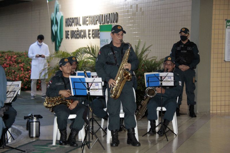 BelÃ©m, ParÃ¡, Brasil. CANTADA NATAL HOSPITAL METROPOLITANO - 19/12/2020 <div class='credito_fotos'>Foto: Ricardo Amanajás / Ag. Pará   |   <a href='/midias/2020/originais/7120_6da89bbe-bdf6-1418-3551-ad294d8423d5.jpg' download><i class='fa-solid fa-download'></i> Download</a></div>