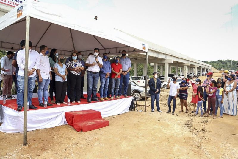 Entrega de Ponte em Cumarú do Norte <div class='credito_fotos'>Foto: Bruno Cecim / Ag.Pará   |   <a href='/midias/2020/originais/7133_172b07d3-f1d2-22bd-6516-423fffc0d195.jpg' download><i class='fa-solid fa-download'></i> Download</a></div>