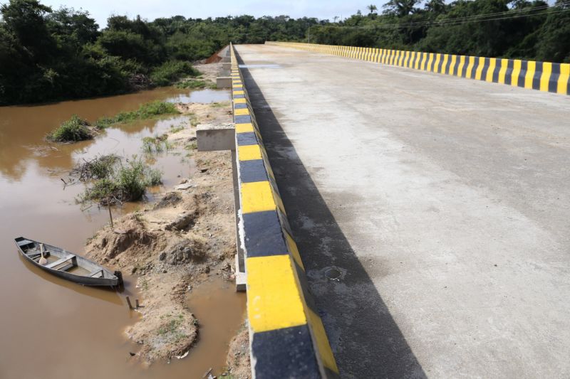 Entrega de Ponte em Cumarú do Norte <div class='credito_fotos'>Foto: Bruno Cecim / Ag.Pará   |   <a href='/midias/2020/originais/7133_ba4db303-9fdb-81df-b289-b05acd2abbc7.jpg' download><i class='fa-solid fa-download'></i> Download</a></div>