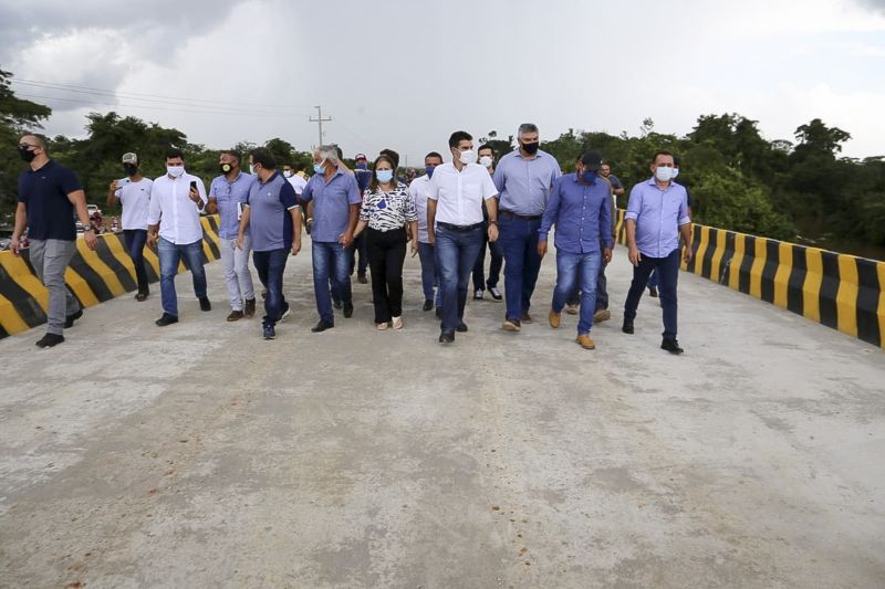 Entrega de Ponte em Cumarú do Norte <div class='credito_fotos'>Foto: Bruno Cecim / Ag.Pará   |   <a href='/midias/2020/originais/7133_ec2e6e58-bb89-d3c8-2b1c-f7fd15245836.jpg' download><i class='fa-solid fa-download'></i> Download</a></div>