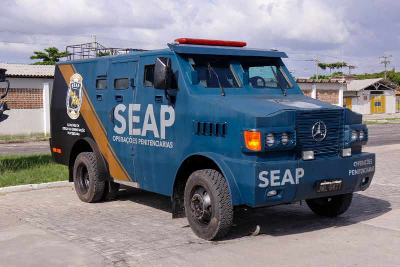 Governo entrega primeiros veículos blindados para segurança pública do Pará <div class='credito_fotos'>Foto: Ricardo Amanajás / Ag. Pará   |   <a href='/midias/2020/originais/7135_57d6d279-b266-1295-2b30-073fe1e6dbb9.jpg' download><i class='fa-solid fa-download'></i> Download</a></div>