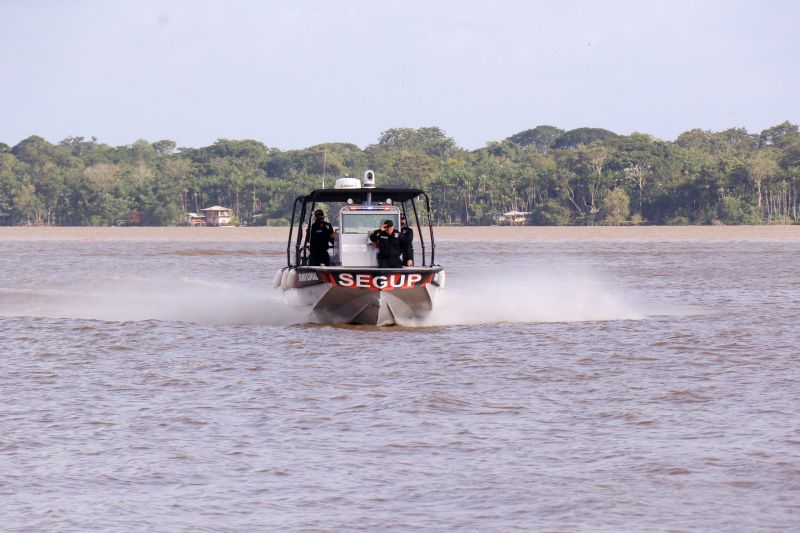 Governo entrega primeiros veículos blindados para segurança pública do Pará <div class='credito_fotos'>Foto: Ricardo Amanajás / Ag. Pará   |   <a href='/midias/2020/originais/7135_c9b15470-573b-6110-9dcd-d58ea4c9712f.jpg' download><i class='fa-solid fa-download'></i> Download</a></div>