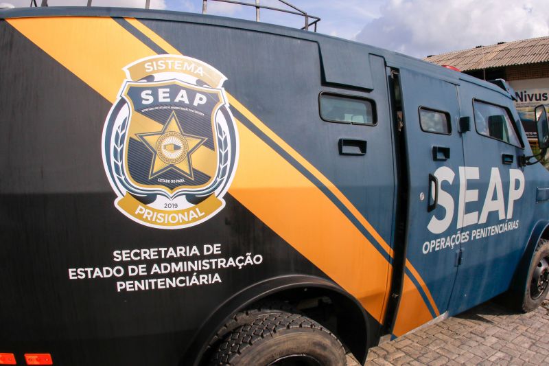 Governo entrega primeiros veículos blindados para segurança pública do Pará <div class='credito_fotos'>Foto: Ricardo Amanajás / Ag. Pará   |   <a href='/midias/2020/originais/7135_eb5fcb90-95a5-6c06-826c-f38a973bb774.jpg' download><i class='fa-solid fa-download'></i> Download</a></div>