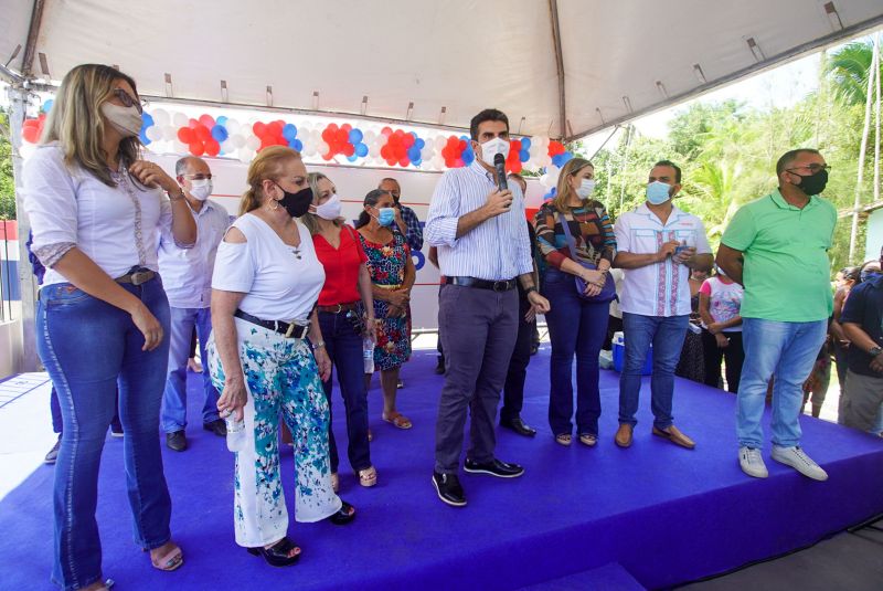 150 estudantes de Salvaterra foram beneficiados com a entrega da Escola de Ensino Fundamental Condeixa. A unidade escolar resulta de uma parceria entre a prefeitura municipal e o Governo do Estado, por meio da Secretaria de Estado de Educação <div class='credito_fotos'>Foto: Marco Santos / Ag. Pará   |   <a href='/midias/2020/originais/7138_178e00f7-e173-5dec-fe6f-d01bce814e3d.jpg' download><i class='fa-solid fa-download'></i> Download</a></div>