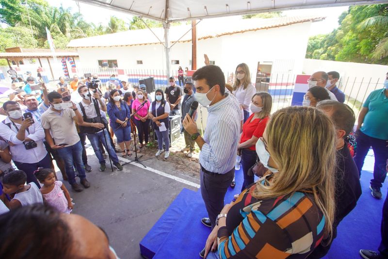 150 estudantes de Salvaterra foram beneficiados com a entrega da Escola de Ensino Fundamental Condeixa. A unidade escolar resulta de uma parceria entre a prefeitura municipal e o Governo do Estado, por meio da Secretaria de Estado de Educação <div class='credito_fotos'>Foto: Marco Santos / Ag. Pará   |   <a href='/midias/2020/originais/7138_81941640-6168-ce00-7558-9894a8b91dc2.jpg' download><i class='fa-solid fa-download'></i> Download</a></div>