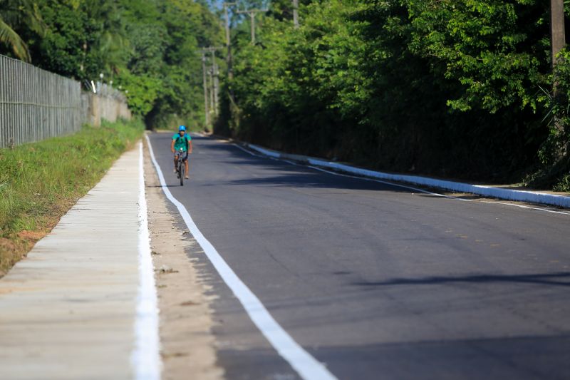 No aniversário de Benevides, Governo beneficia 55 mil moradores com ações do 'Asfalto Por Todo Pará <div class='credito_fotos'>Foto: Jader Paes / Agência Pará   |   <a href='/midias/2020/originais/7148_75a05c50-3722-2e18-2d40-dcac22e9a3df.jpg' download><i class='fa-solid fa-download'></i> Download</a></div>