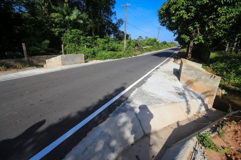 No aniversário de Benevides, Governo beneficia 55 mil moradores com ações do 'Asfalto Por Todo Pará <div class='credito_fotos'>Foto: Jader Paes / Agência Pará   |   <a href='/midias/2020/originais/7148_7efb749e-4c7c-986e-969a-29a1bf1d4f42.jpg' download><i class='fa-solid fa-download'></i> Download</a></div>