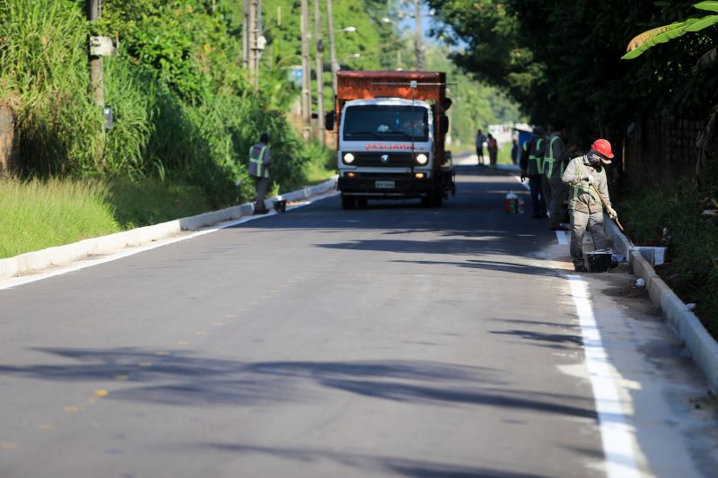 No aniversário de Benevides, Governo beneficia 55 mil moradores com ações do 'Asfalto Por Todo Pará <div class='credito_fotos'>Foto: Jader Paes / Agência Pará   |   <a href='/midias/2020/originais/7148_ab16d253-700b-c422-1baf-635b139991e5.jpg' download><i class='fa-solid fa-download'></i> Download</a></div>