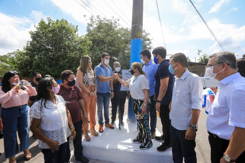 No aniversário de Benevides, Governo beneficia 55 mil moradores com ações do 'Asfalto Por Todo Pará <div class='credito_fotos'>Foto: Jader Paes / Agência Pará   |   <a href='/midias/2020/originais/7148_b31f0b05-1ea5-2bf9-872f-24b1c291b4da.jpg' download><i class='fa-solid fa-download'></i> Download</a></div>