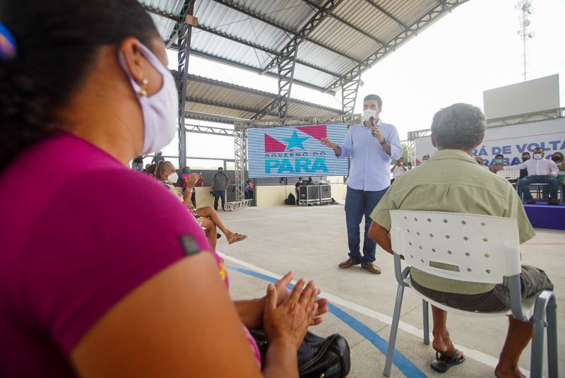 Governo do Estado Entrega títulos de terra em Santa Maria do Pará <div class='credito_fotos'>Foto: Marco Santos / Ag. Pará   |   <a href='/midias/2020/originais/7150_6c9b5c86-c1a8-134e-e476-70945e5ee8b4.jpg' download><i class='fa-solid fa-download'></i> Download</a></div>