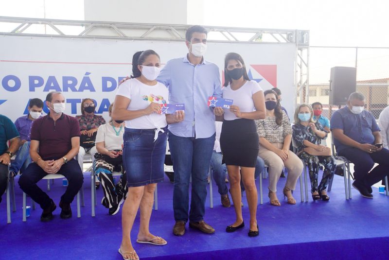 Governo do Pará entrega "Sua Casa" para moradores em Santa Maria do Pará <div class='credito_fotos'>Foto: Marco Santos / Ag. Pará   |   <a href='/midias/2020/originais/7151_3bb07498-8dad-12be-6b36-29c967329027.jpg' download><i class='fa-solid fa-download'></i> Download</a></div>