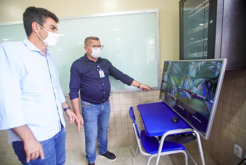 Governo inaugura Escola Severiano Benedito de Souza em Santa Maria do Pará <div class='credito_fotos'>Foto: Marco Santos / Ag. Pará   |   <a href='/midias/2020/originais/7152_3995eb44-659c-2d2e-6073-507dc23e44fb.jpg' download><i class='fa-solid fa-download'></i> Download</a></div>