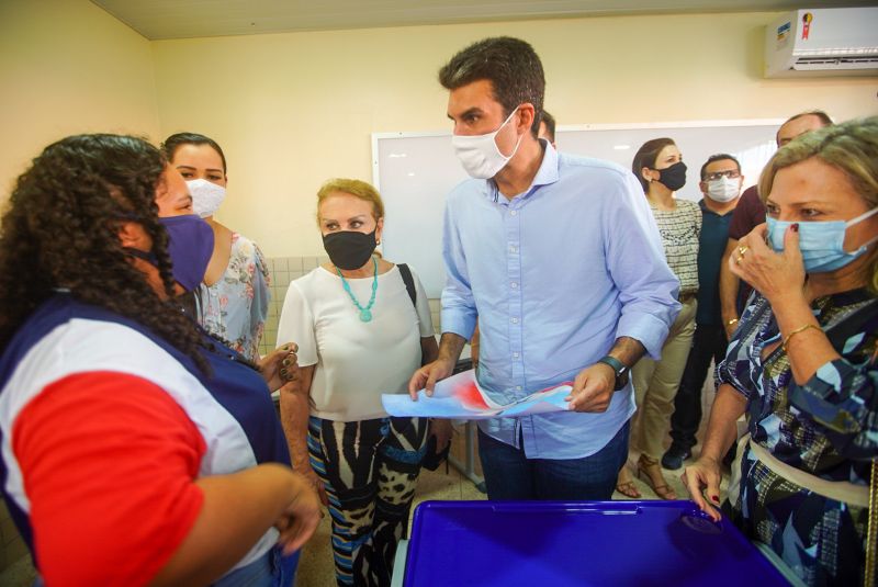 Governo inaugura Escola Severiano Benedito de Souza em Santa Maria do Pará <div class='credito_fotos'>Foto: Marco Santos / Ag. Pará   |   <a href='/midias/2020/originais/7152_487d502b-a811-ff27-5f1b-4c1d57c29b92.jpg' download><i class='fa-solid fa-download'></i> Download</a></div>