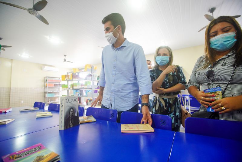 Governo inaugura Escola Severiano Benedito de Souza em Santa Maria do Pará <div class='credito_fotos'>Foto: Marco Santos / Ag. Pará   |   <a href='/midias/2020/originais/7152_8b05b6d2-4978-aec4-9af6-608ff508117f.jpg' download><i class='fa-solid fa-download'></i> Download</a></div>