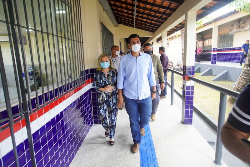 Governo inaugura Escola Severiano Benedito de Souza em Santa Maria do Pará <div class='credito_fotos'>Foto: Marco Santos / Ag. Pará   |   <a href='/midias/2020/originais/7152_bb9ed2ab-20bc-2b29-08e0-360ce0bea029.jpg' download><i class='fa-solid fa-download'></i> Download</a></div>