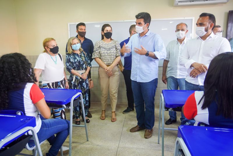 Governo inaugura Escola Severiano Benedito de Souza em Santa Maria do Pará <div class='credito_fotos'>Foto: Marco Santos / Ag. Pará   |   <a href='/midias/2020/originais/7152_c9bea2f5-7c32-d37f-9354-5ea11b66ff3b.jpg' download><i class='fa-solid fa-download'></i> Download</a></div>