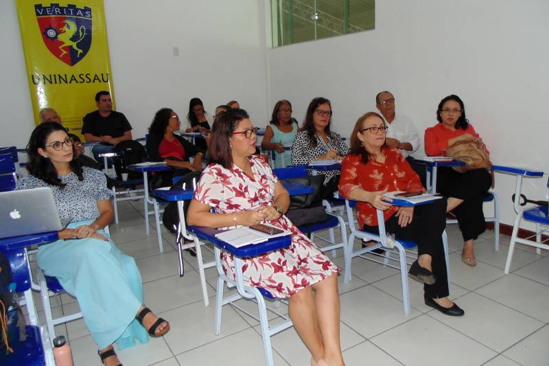 Representantes da Sespa e das Secretarias Municipais de Saúde na reunião com a UFRJ