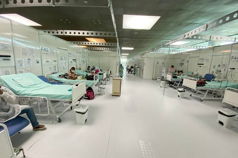 Enfermaria pediátrica no Hospital de Campanha do Hangar