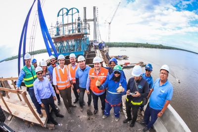galeria: Governador visita obras da ponte sobre o rio Moju