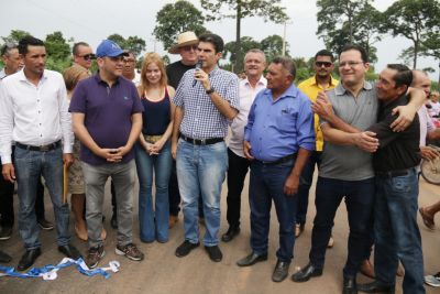 galeria: Governo do Estado entrega à população a primeira etapa do asfalto da rodovia PA-429, em Curuá