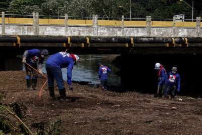 galeria: LIMPEZA NO CANAL ÁGUA CRISTAL