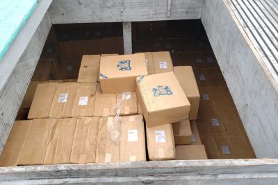 galeria: Polícia Civil apreende cerca de 1150 caixas de cigarro no distrito de Mosqueiro.