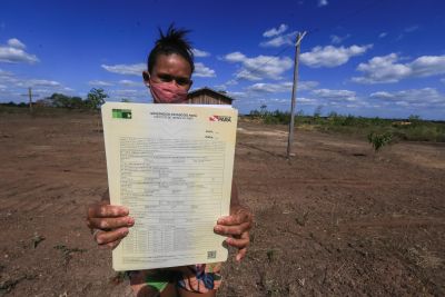 galeria: Estado entrega mais de 300 títulos de terra a produtores de Ipixuna do Pará