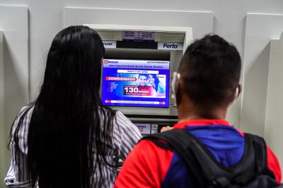 notícia: Governo do Pará antecipa segunda parcela do 13º salário para todos os servidores