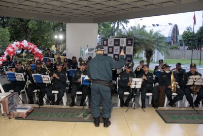 galeria: Hospital Metropolitano e PM proporcionam tarde musical para pacientes e profissionais da saúde