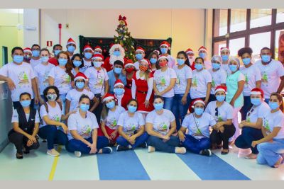 notícia: Hospital do Marajó promove Natal Solidário com distribuição de brinquedos e cestas de alimentos  