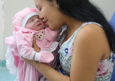 notícia: Alice é a primeira bebê a nascer em 2020 na Santa Casa