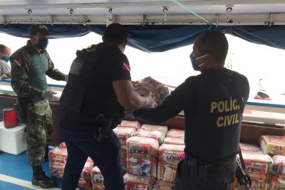 notícia: Grupamento Fluvial ajuda a entregar 150 cestas de alimentos à comunidade ribeirinha