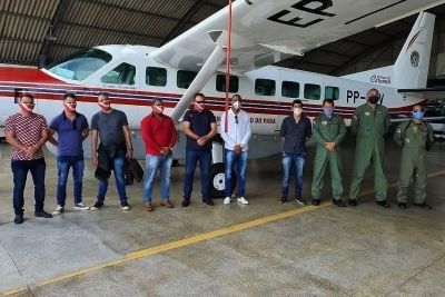 notícia: Sete médicos cubanos são trazidos de Santarém para Belém