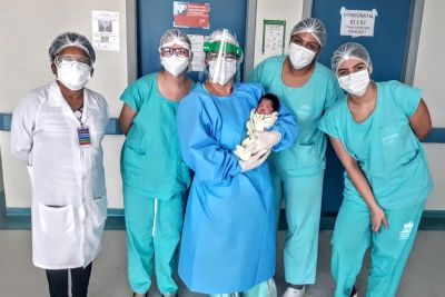 notícia: Bebê com suspeita de covid -19 recebe alta da UTI Neonatal da Santa Casa