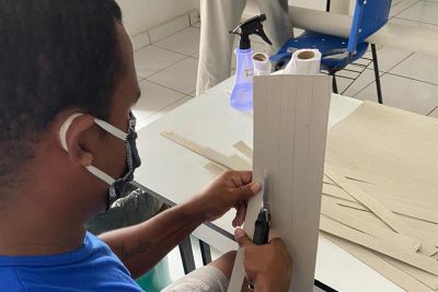 notícia: Detentos confeccionam máscaras especiais para doação a profissionais de saúde em Marabá