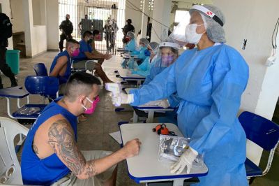 notícia: Custodiados da Colônia Penal de Santa Izabel recebem ação contra o novo coronavírus
