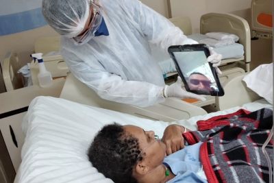 notícia: Hospital Galileu promove a visita virtual de familiares aos pacientes com Covid