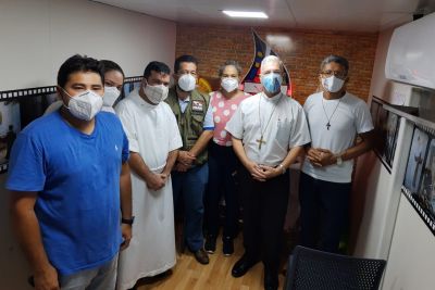 notícia: Barco Hospital Papa Francisco atende moradores do Distrito de Arapixuna, região de Santarém