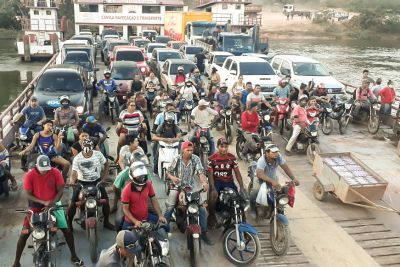 notícia: Governo disponibiliza balsas para veículos e passageiros em Tomé-Açu