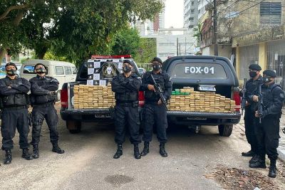 notícia: Militares do Bope apreendem 260 tabletes de maconha em Belém