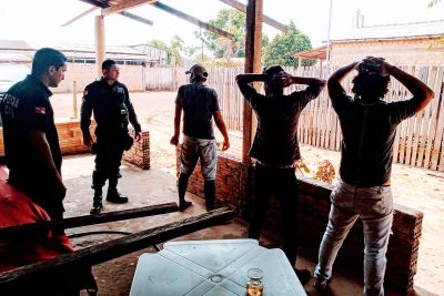 notícia: Ação das Polícias Civil e Militar fecha estabelecimentos irregulares no município de Rurópolis