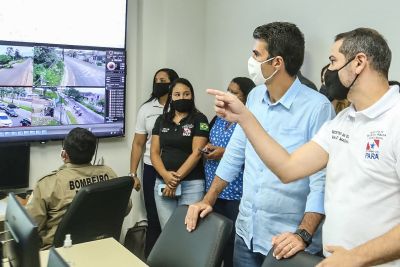 notícia: Governador visita Centro Integrado de Comando, em Belém