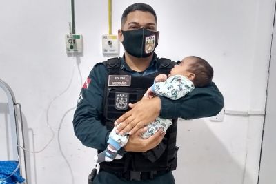 notícia: Policiais militares salvam a vida de um bebê de dois meses, em Abaetetuba